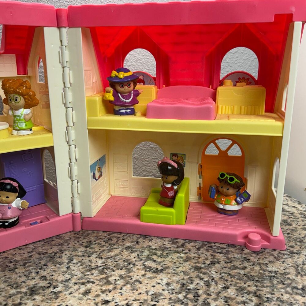 Fisher Price 2015 Little People Pink Doll House Play Set W/ 7 Figures - Picture 4 of 10